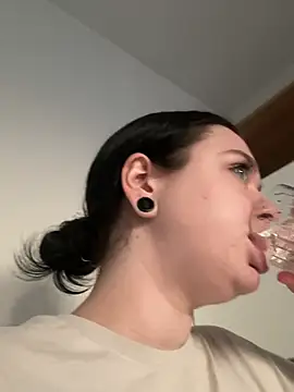 AlishaOfThorns webcam