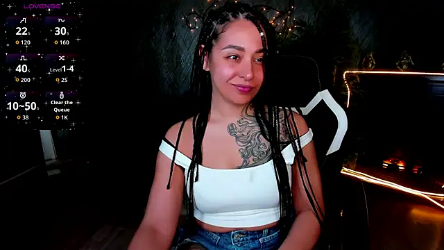 Aisha_Goldstein webcam