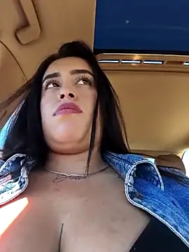 MissNyraSecret webcam