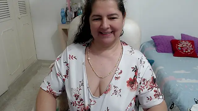 leonela_69 webcam