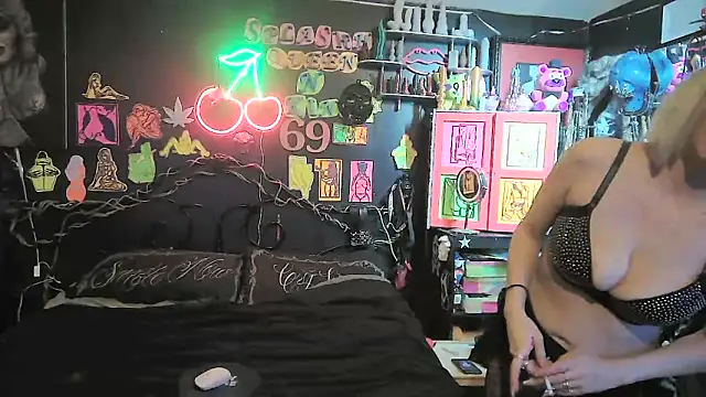 Splash_Queen420 webcam