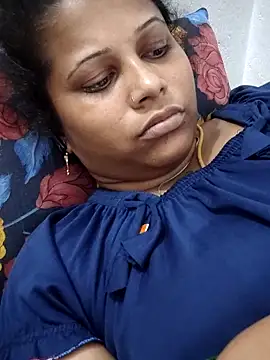 sweetqueen143 webcam