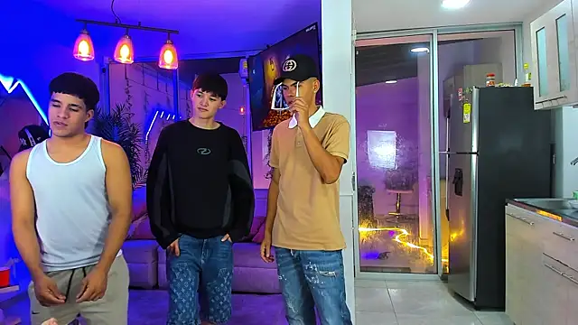 Houseofwarrios webcam