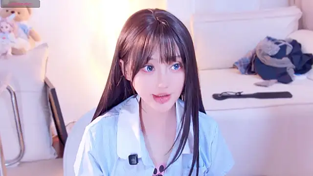 美女Yr_kitten_333在线直播