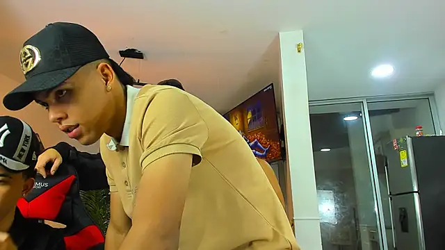 Houseofwarrios webcam