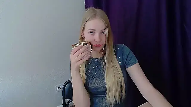 Queen_ofLove webcam