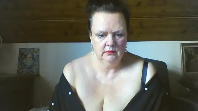 TiffanyMature webcam