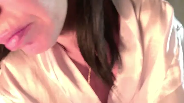 naughtymilfx_ webcam