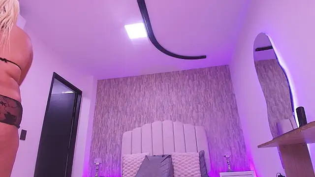 raven_lilith_ webcam