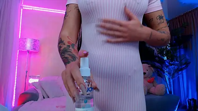 LaylaCruzRose webcam