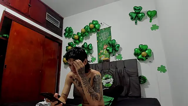 StraightBoy_Nick webcam