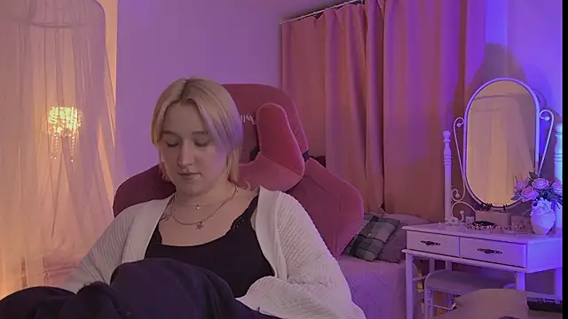 cinbellamy - CinBellamy's free webcam - UK Sex Cams