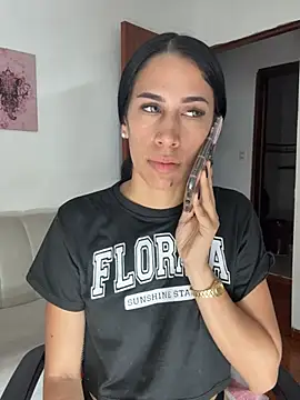 isa_rousse25 - Isa_rousse25's free webcam - UK Sex Cams