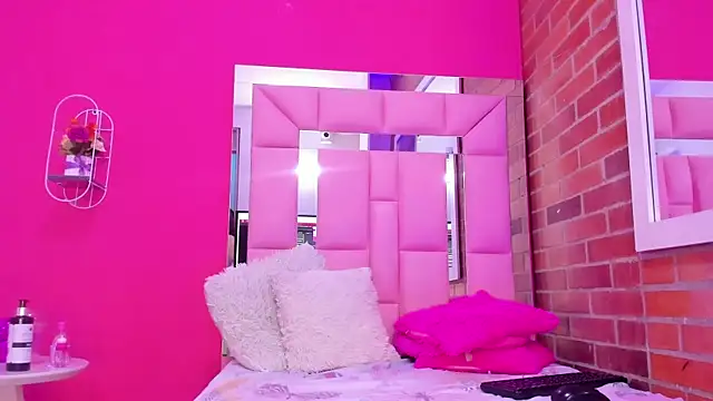 Rebecca_Sandoval webcam