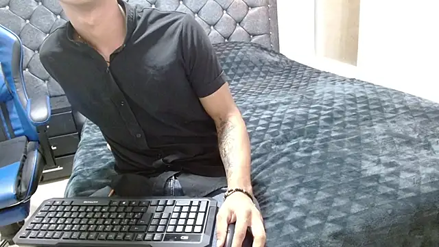 luka_big18 (M twink) - Cum show/ close transmissio😈