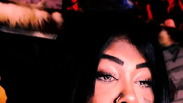 indian_dreamgirl webcam