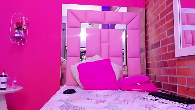 Rebecca_Sandoval webcam