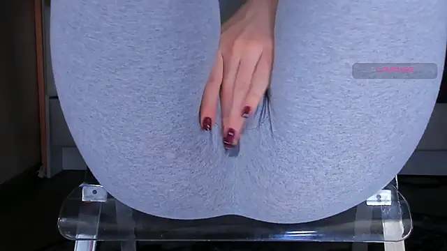 Cameltoe_squirt_inPants webcam