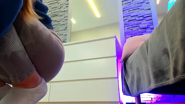 Reina_Cummings webcam