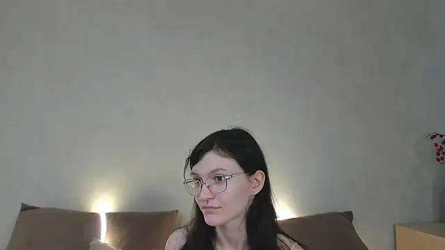 thoramarola - ThoraMarola's free webcam - UK Sex Cams