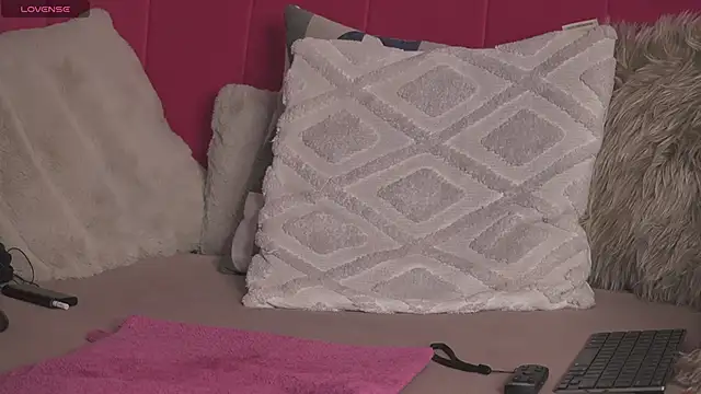 loriminelli - LoriMinelli's free webcam - UK Sex Cams