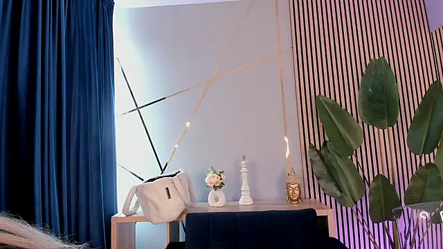 CurvyyVanessa webcam