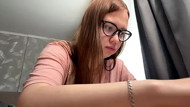 Emely_Cute webcam