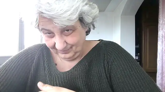 ExquisiteMature webcam