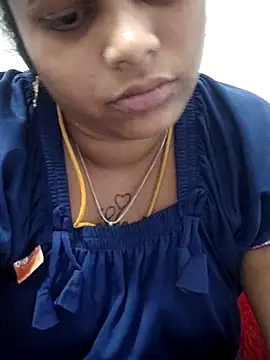 sweetqueen143 webcam