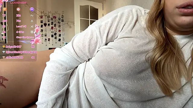 WonderedFlair webcam