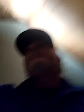 Hotredheadandtoungelasher webcam