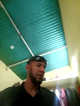 UnreadyChutzpa webcam