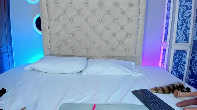 mishell_lovely webcam