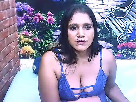 IndianSexyLady20 webcam