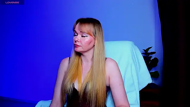 Kirasweetlove webcam