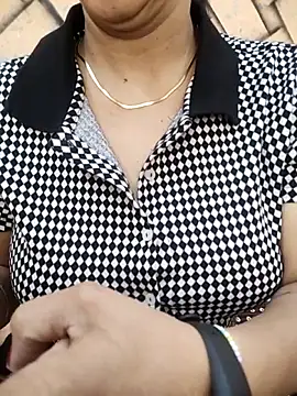 rising_queen (F milf) - Buying own house🏡