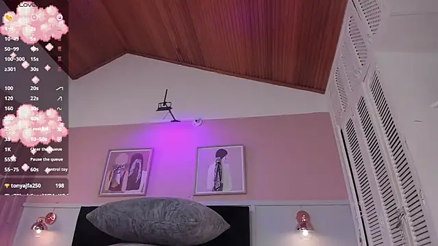 elodie_walker webcam