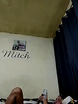 sexymitchyx24 webcam