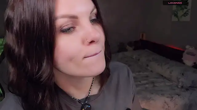 alaska_ya - Alaska_ya's free webcam - UK Sex Cams