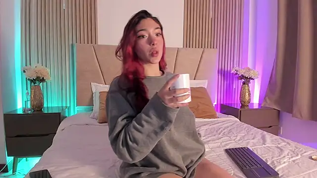 Victoria_Beaumont webcam