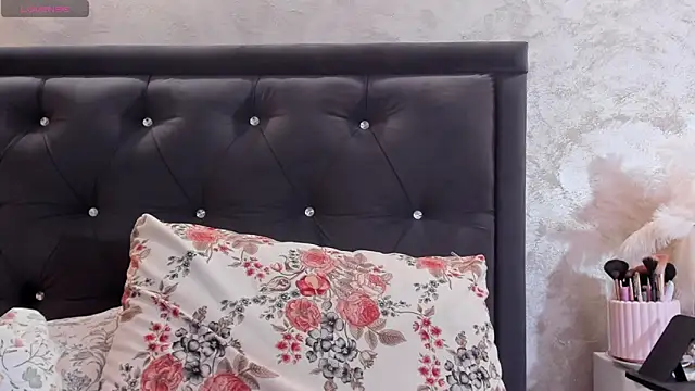 RaelleDarkstar webcam