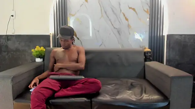 Latins_on_fire webcam