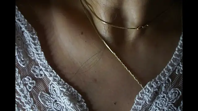 -AyeshaSinghania- webcam