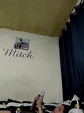 sexymitchyx24 webcam