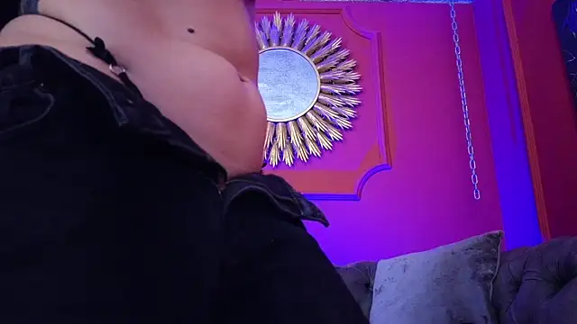 Julieta_Russell webcam