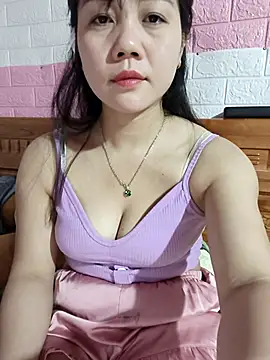 Ngocmai_lazdy webcam