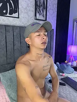 bliinkii_and_luka_ webcam