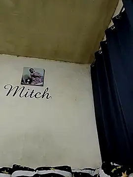 sexymitchyx24 webcam