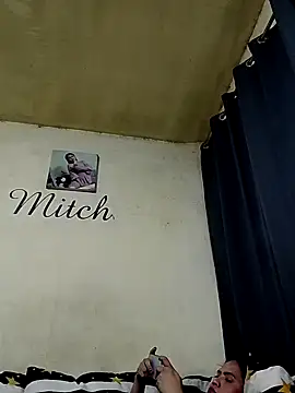 sexymitchyx24 webcam