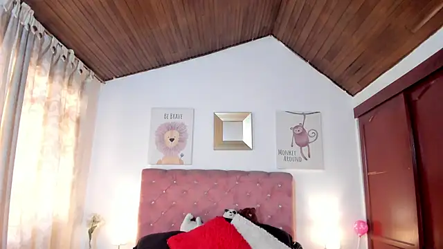 CelessteRedds webcam